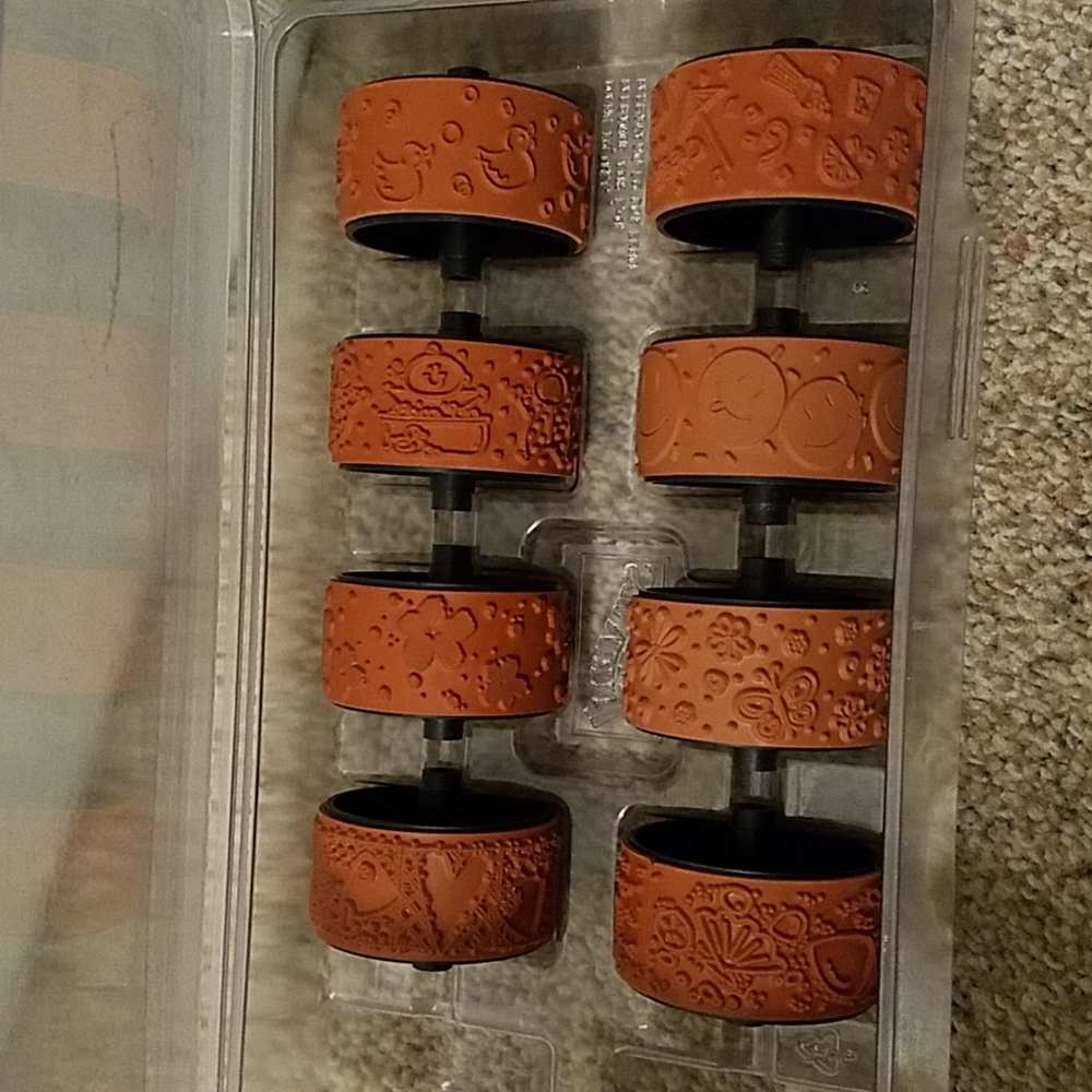 Set of 8 small stampin up wheels